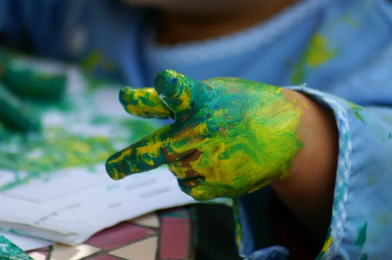 Idées pour les 3-6 ans : l’âge du toucher et de l’exploration