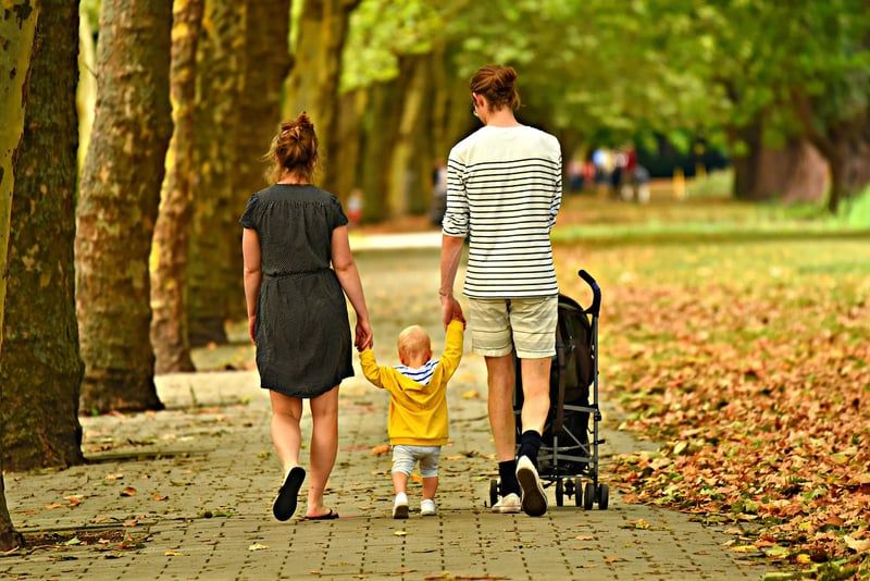 Transition vers la parentalité en 2026 : conseils indispensables pour nouveaux parents